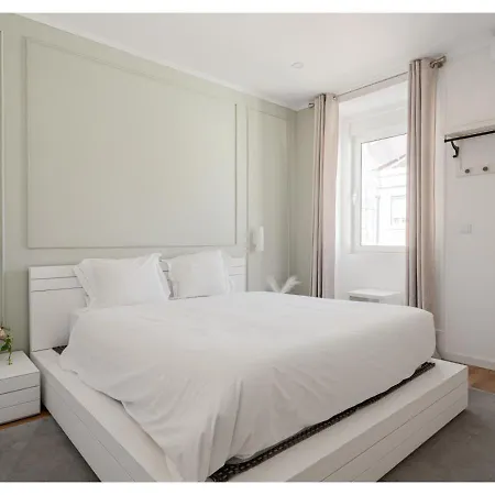 Lejlighed Joivy Marvellous 2-bed Flat With Balcony Lisboa