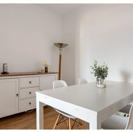 Joivy Marvellous 2-bed Flat With Balcony