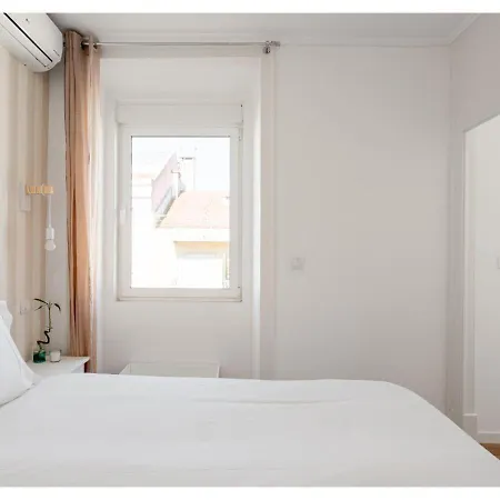 Joivy Marvellous 2-bed Flat With Balcony Διαμέρισμα Lisboa