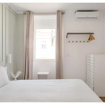 Joivy Marvellous 2-bed Flat With Balcony