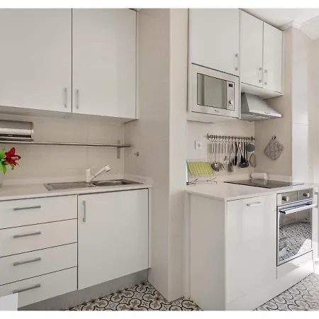 Apartman Joivy Marvellous 2-bed Flat With Balcony Lisboa