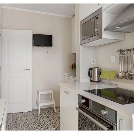Joivy Marvellous 2-bed Flat With Balcony * Lisboa