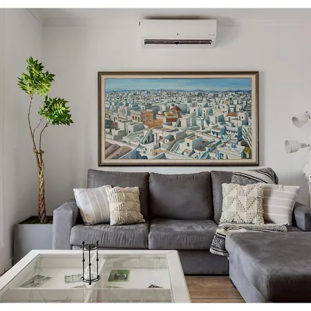 Apartman Joivy Marvellous 2-bed Flat With Balcony *